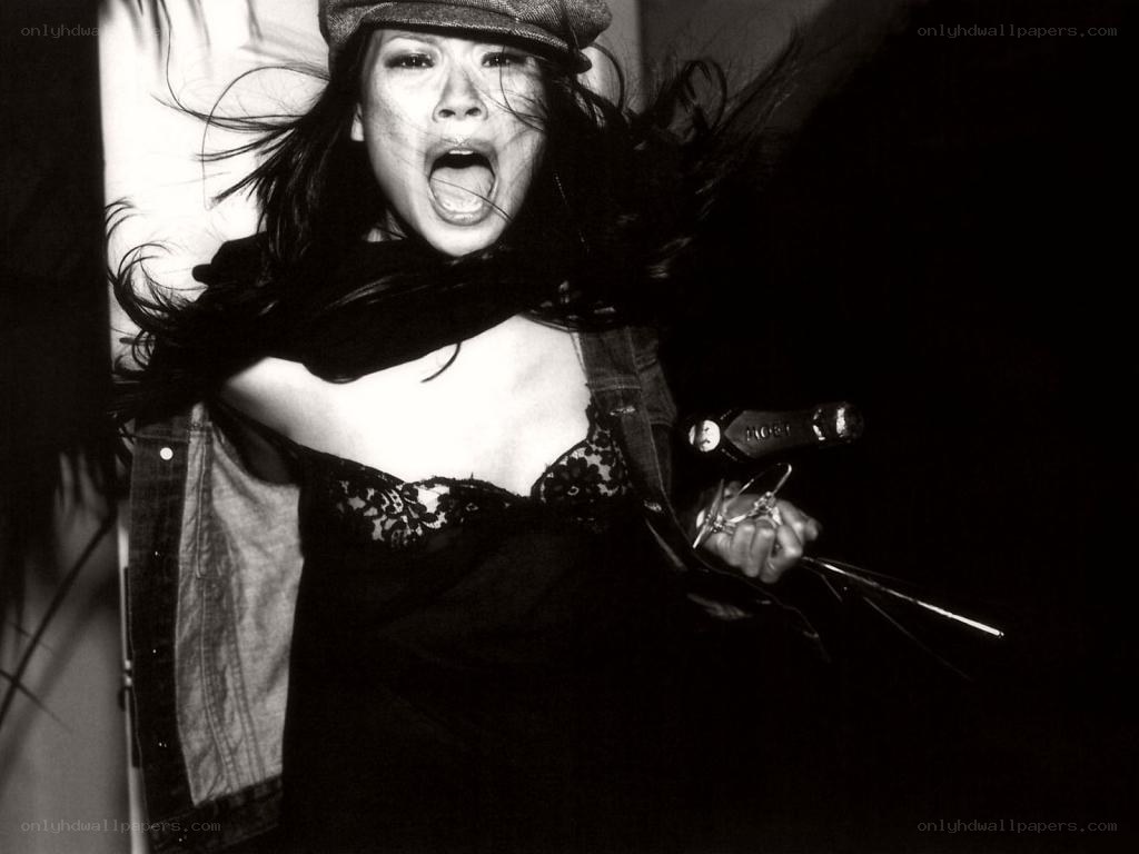 woman screaming with knife