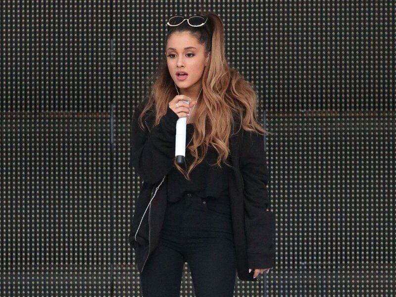 Woman Singing on Stage — Black, Performing, Photograph