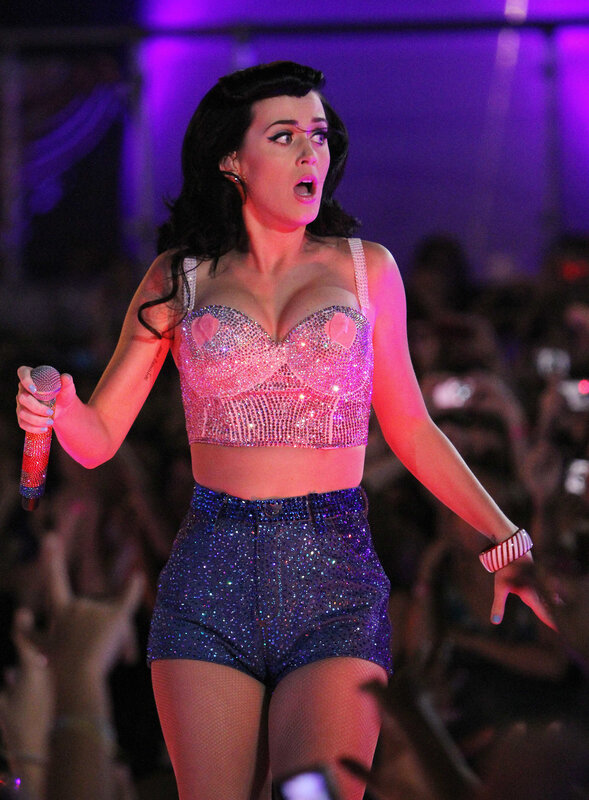 Woman Singing on Stage — Purple, Energetic, Night, Photograph, Microphone, Crowd