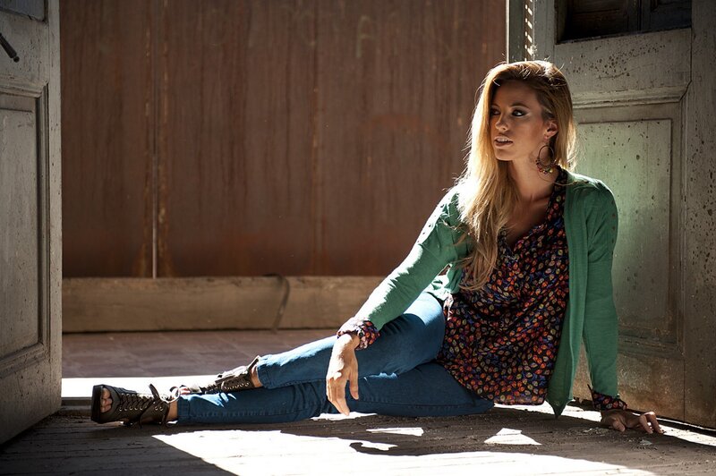 Woman Sitting on Floor — Green, Dramatic