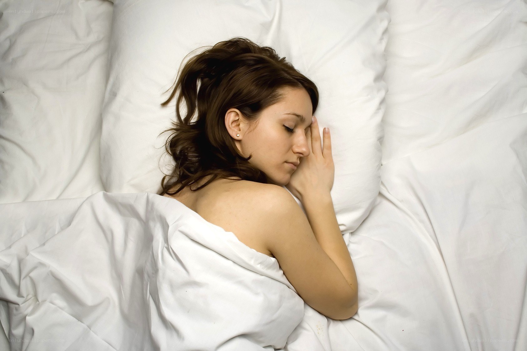 woman sleeping in bed
