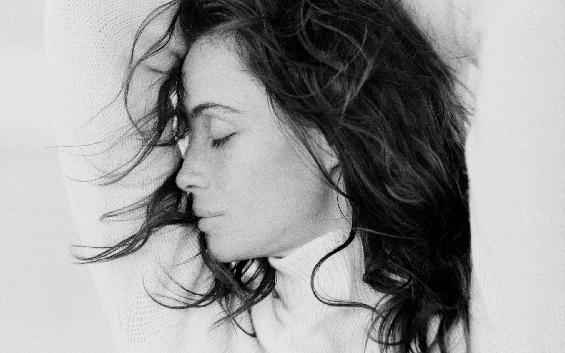 woman sleeping peacefully