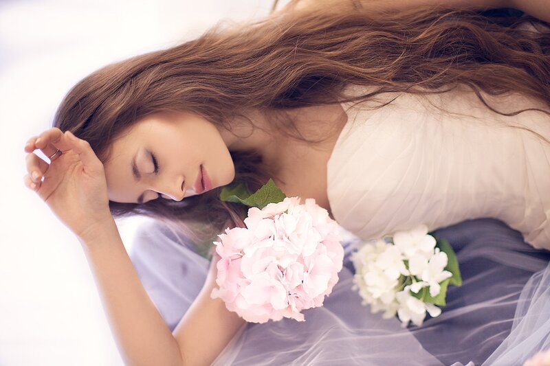 Woman Sleeping with Flowers — White
