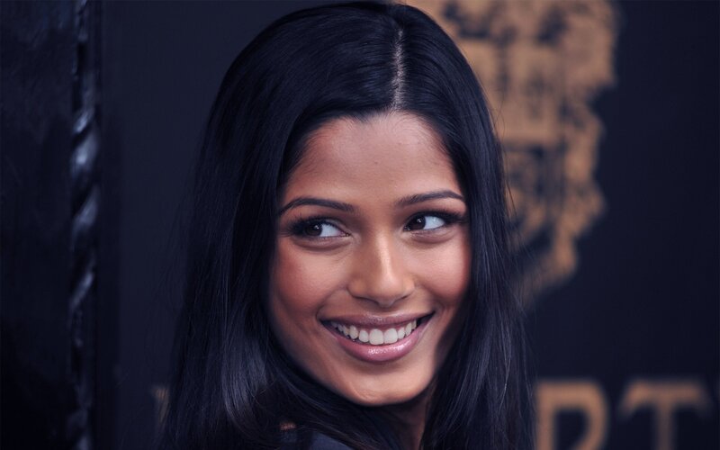 woman smiling at event