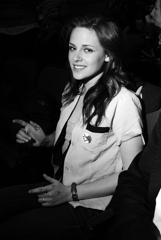 woman smiling at event