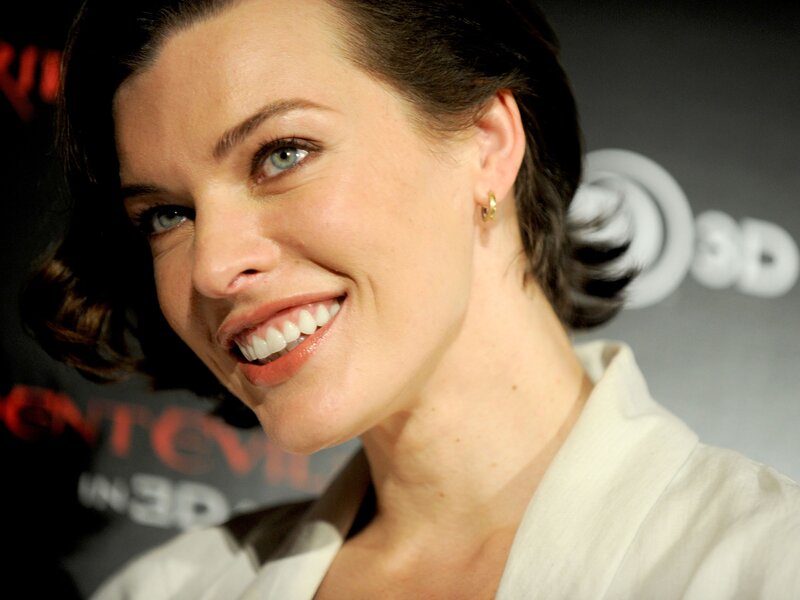 woman smiling at event