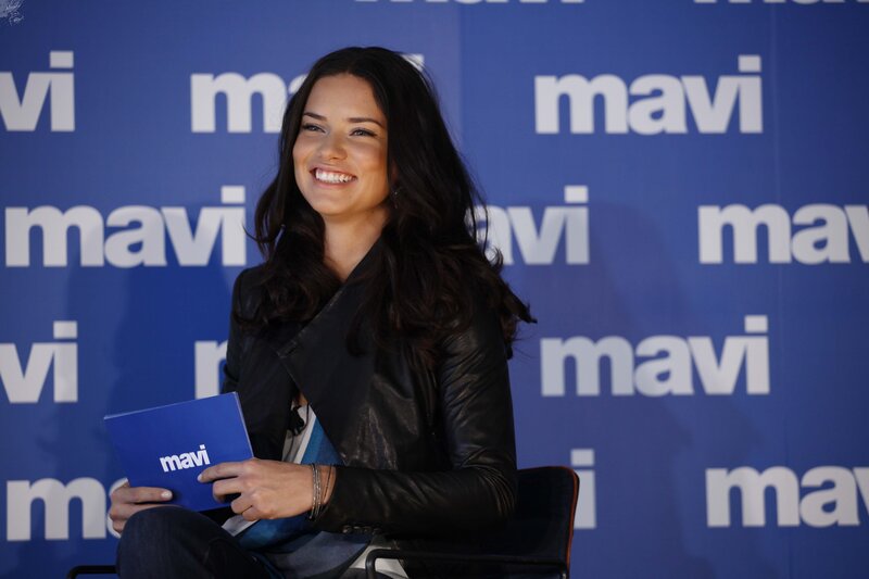 woman smiling at event