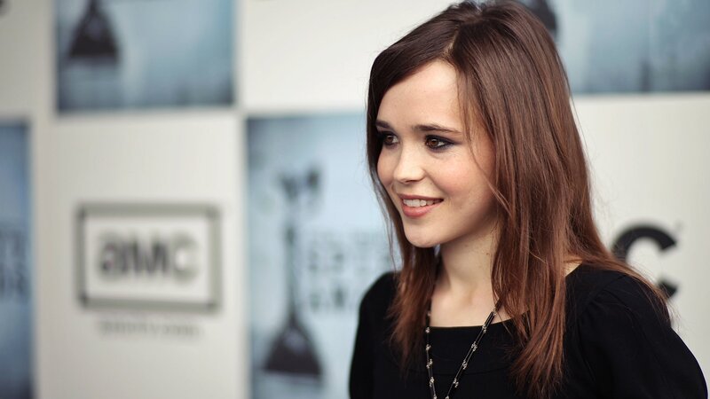 woman smiling at event