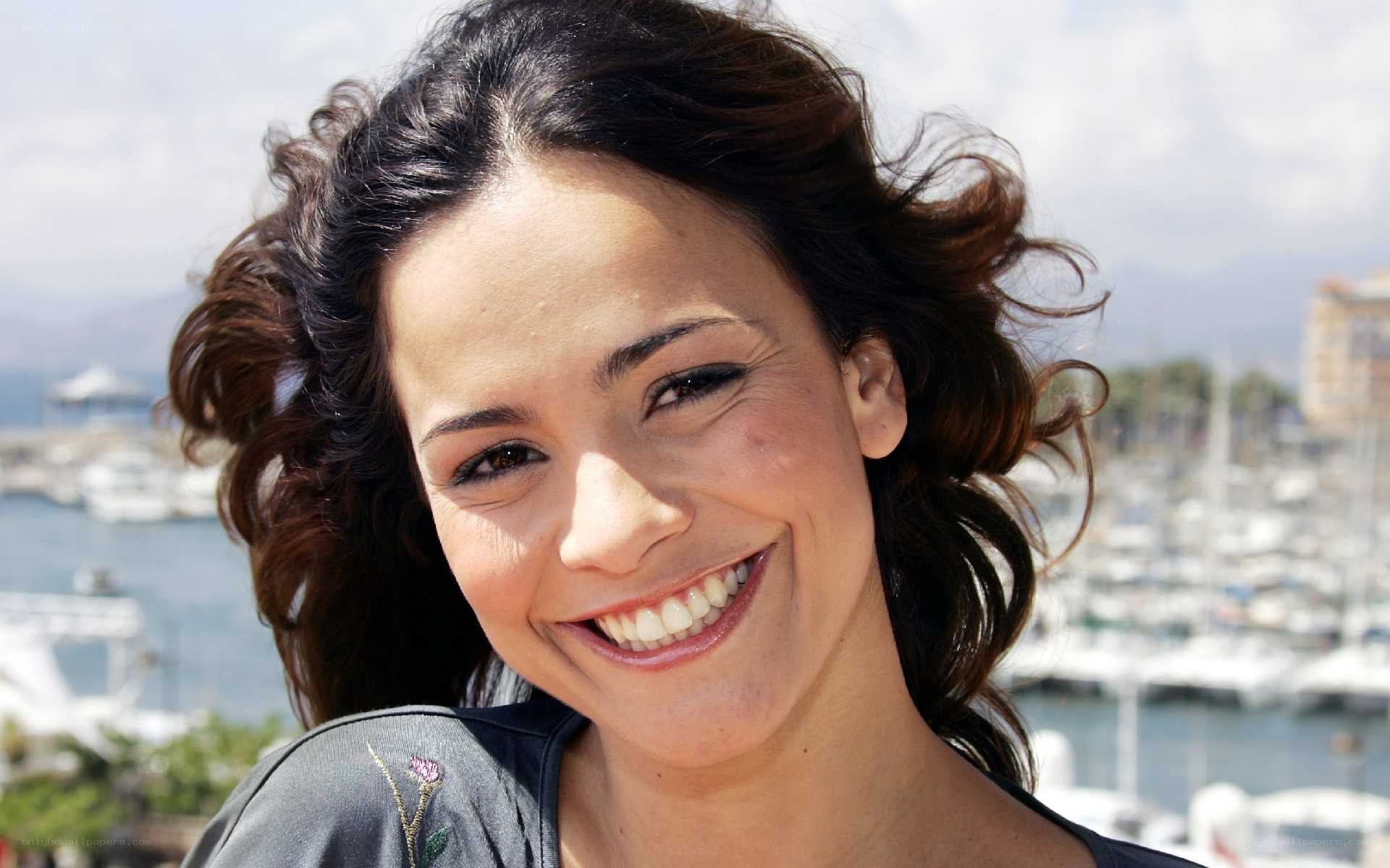 woman smiling at marina