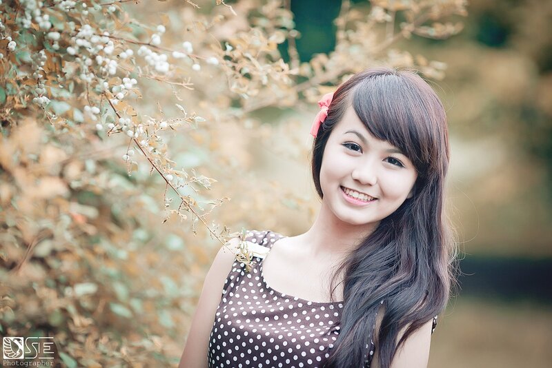 woman smiling in nature