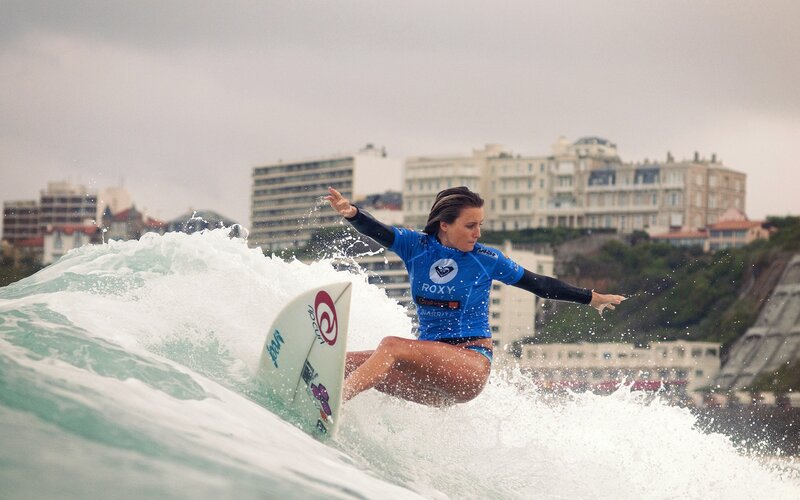 Woman Surfing on Wave — Blue, Dynamic