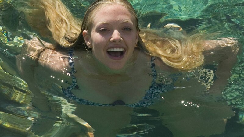 woman swimming underwater
