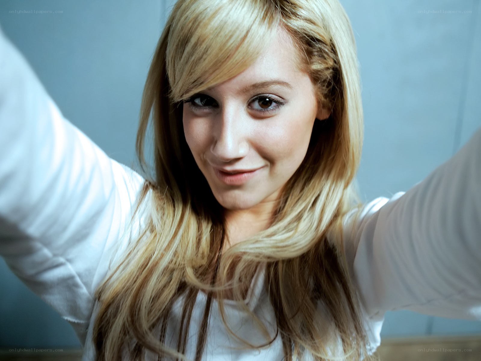 woman taking a selfie