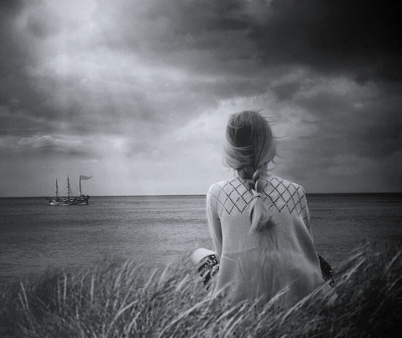 Woman Watching Ship — Black