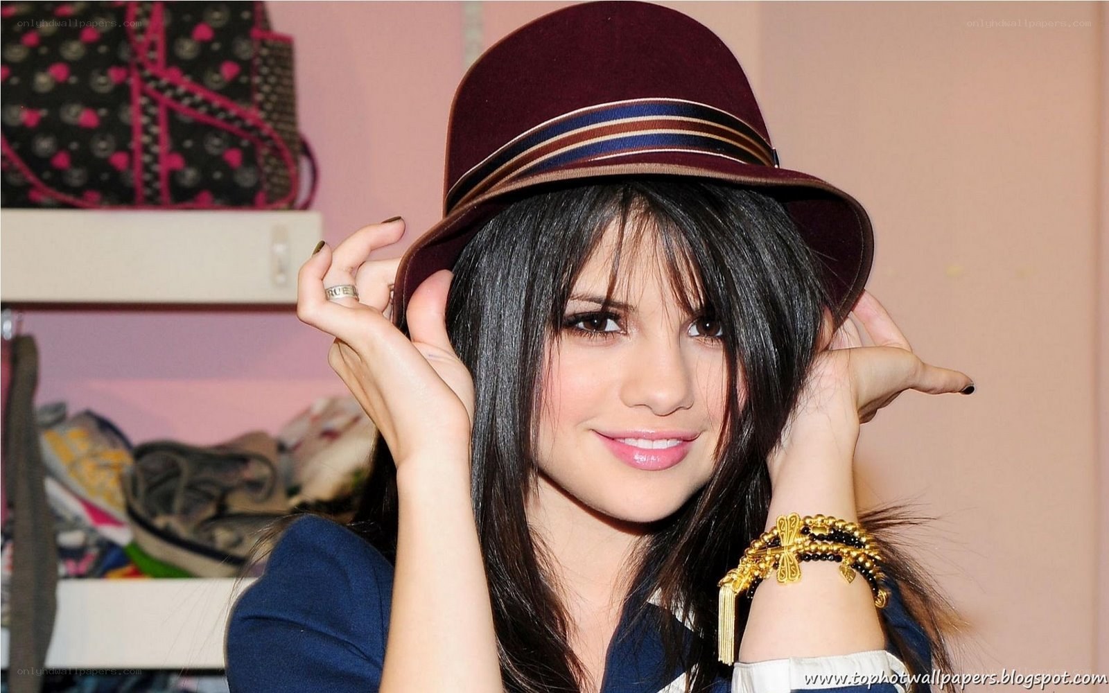 woman wearing a hat