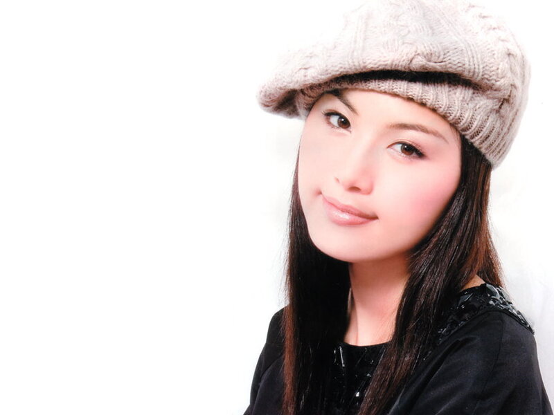 woman wearing a knit hat