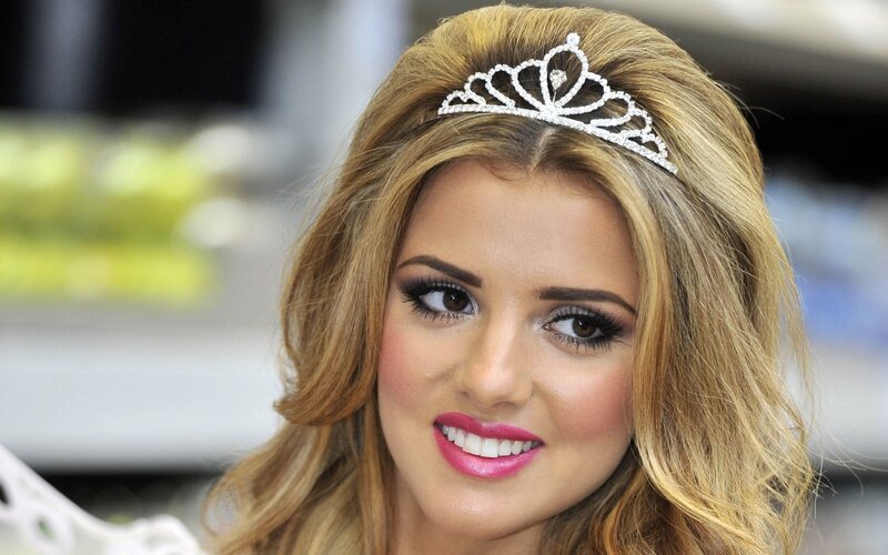 woman wearing a tiara