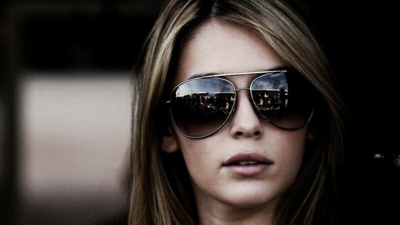 woman wearing aviator sunglasses