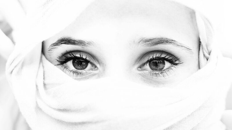 woman wearing hijab