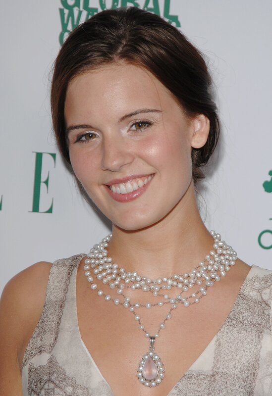 woman wearing pearl necklace