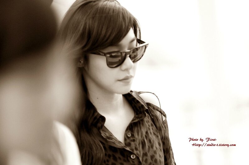 woman wearing sunglasses