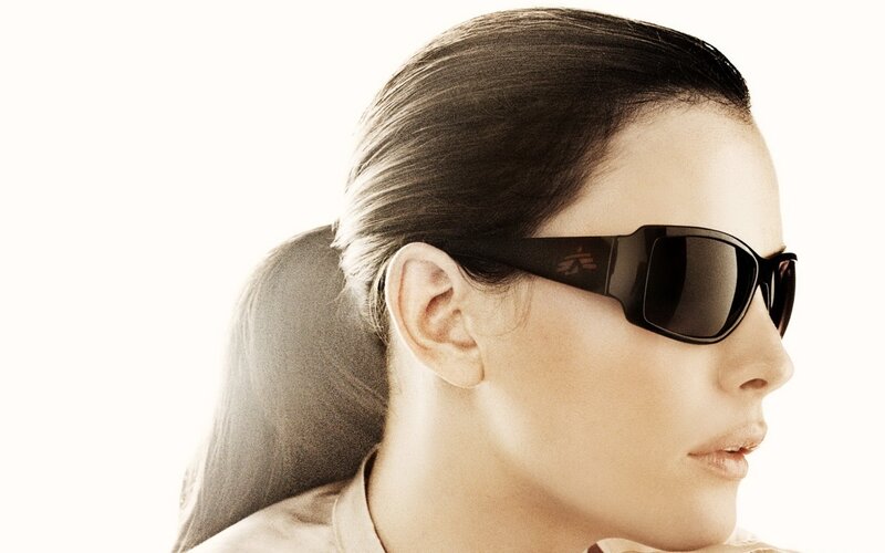 woman wearing sunglasses