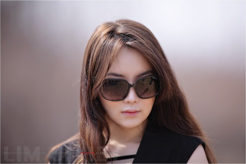 woman wearing sunglasses