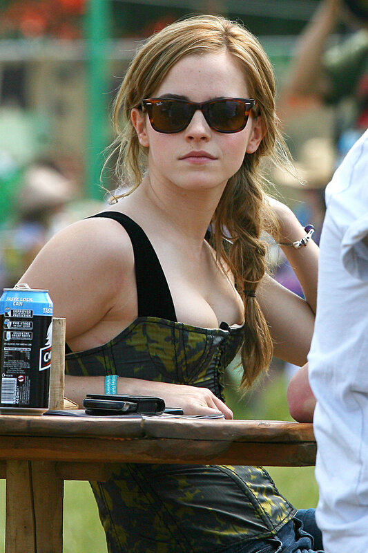Woman Wearing Sunglasses — Black, Casual, Afternoon