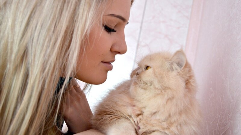 woman with a cat