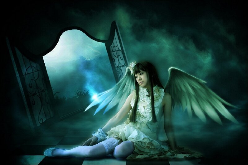 Woman with Angel Wings — Green, Dramatic