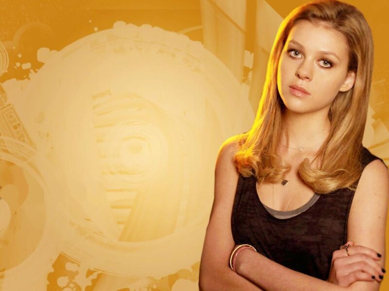 Woman with Arms Crossed — Yellow