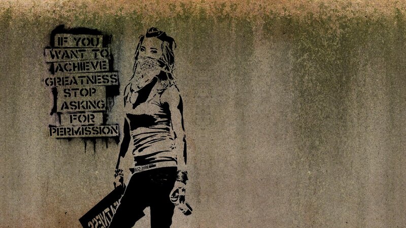 Woman with Backpack — Black