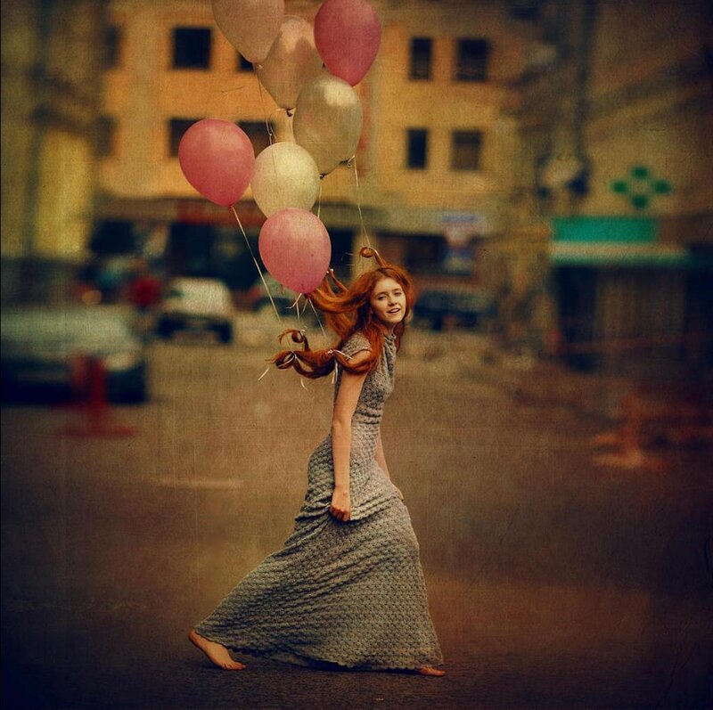 Woman with Balloons — Gray, Dreamy