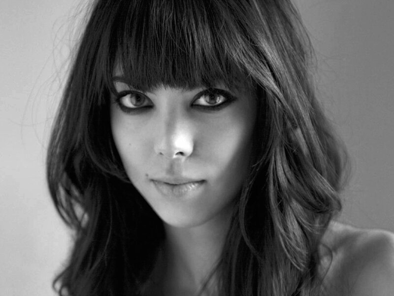 Woman with Bangs — Black