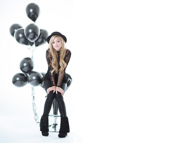 Woman with Black Balloons — Neutral