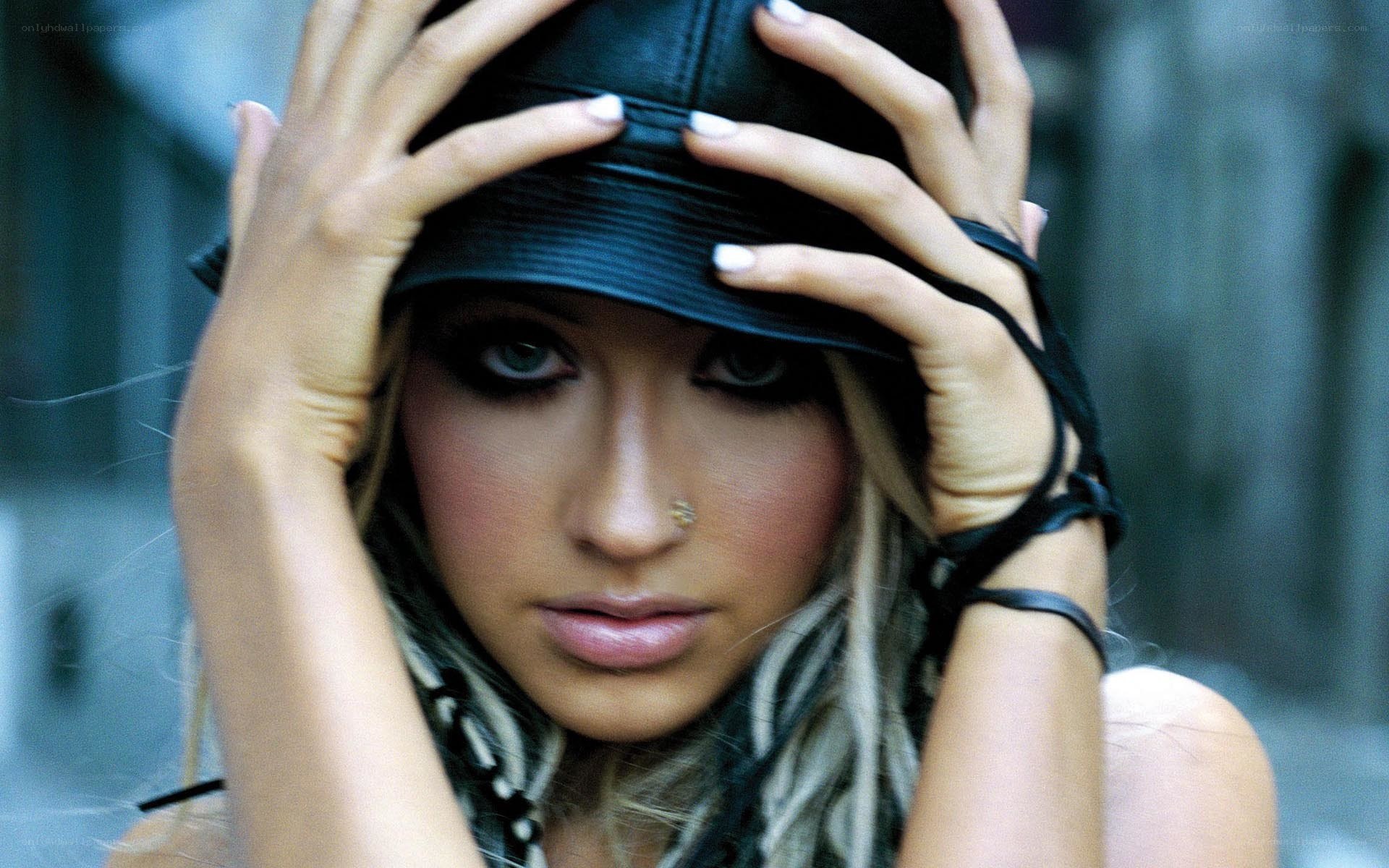 woman with black hat