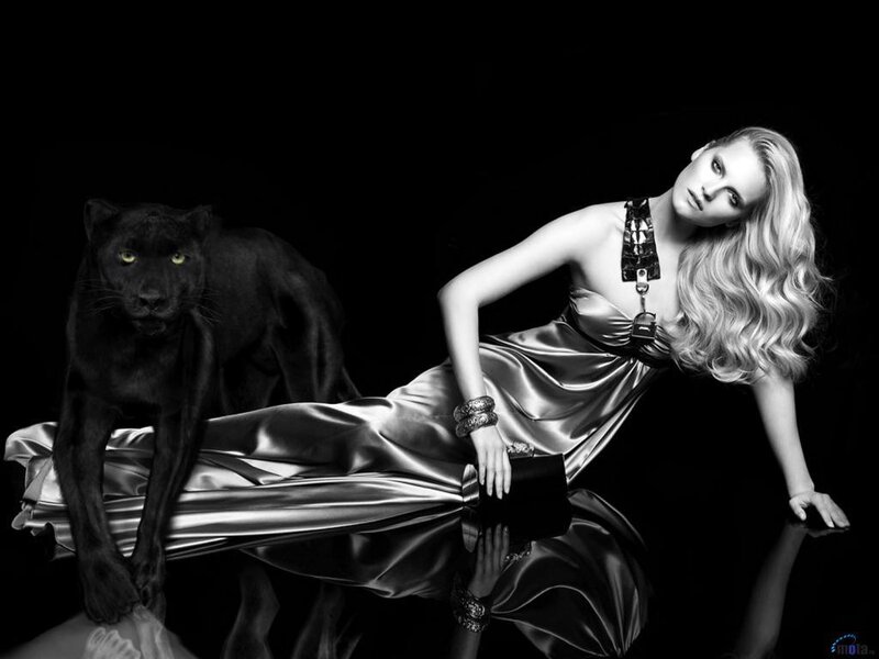 Woman with Black Panther — Dramatic, Photograph