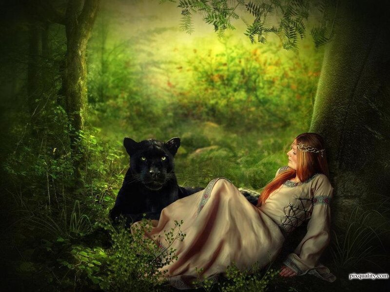 Woman with Black Panther — Green