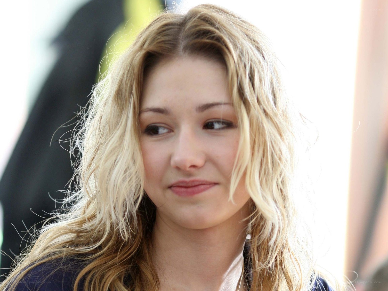 woman with blonde hair