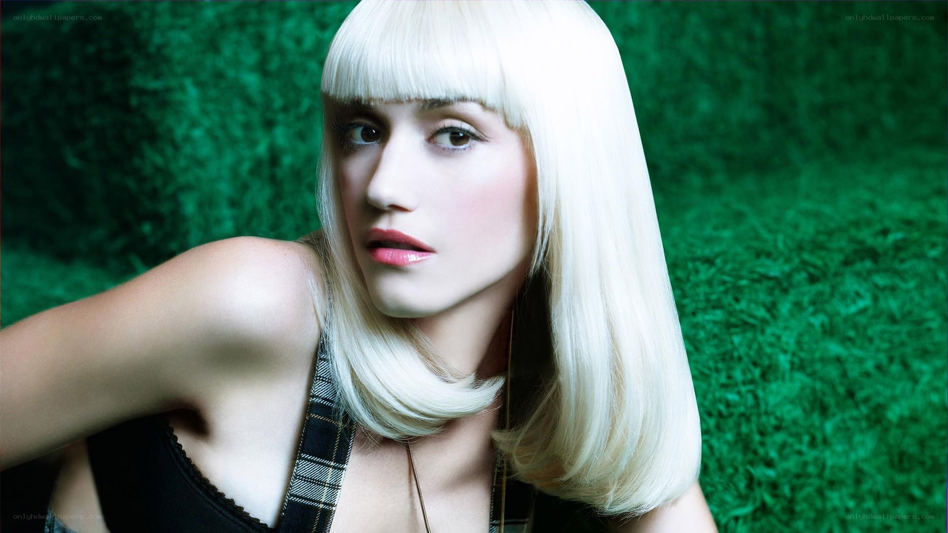 woman with blonde hair