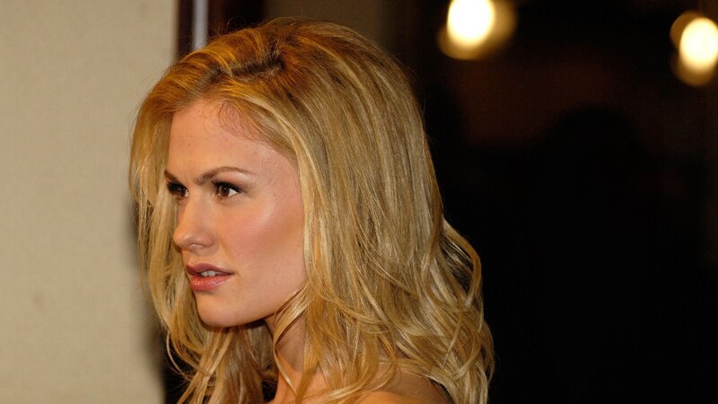 woman with blonde hair