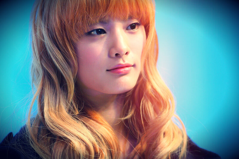 woman with blonde hair