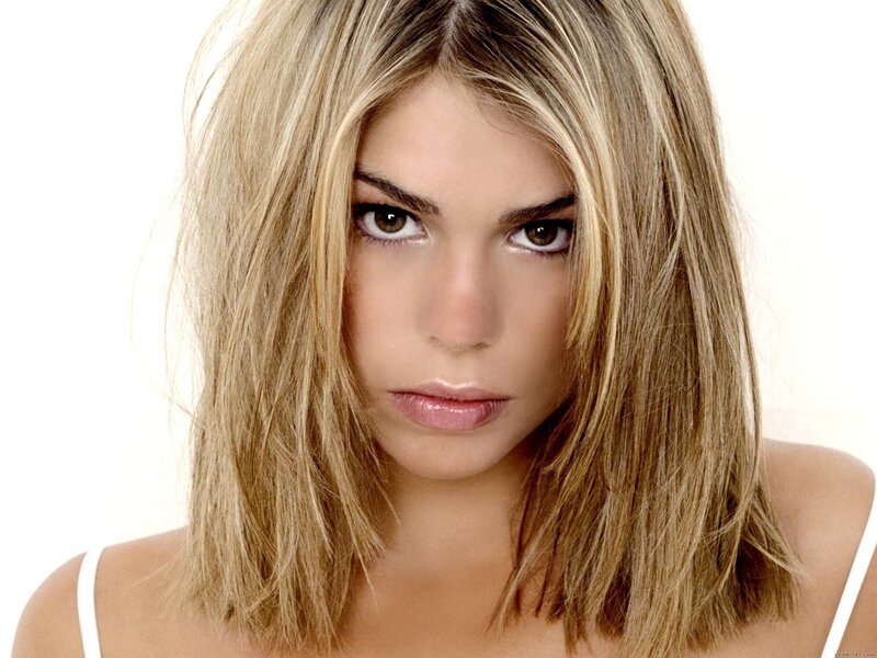 woman with blonde hair