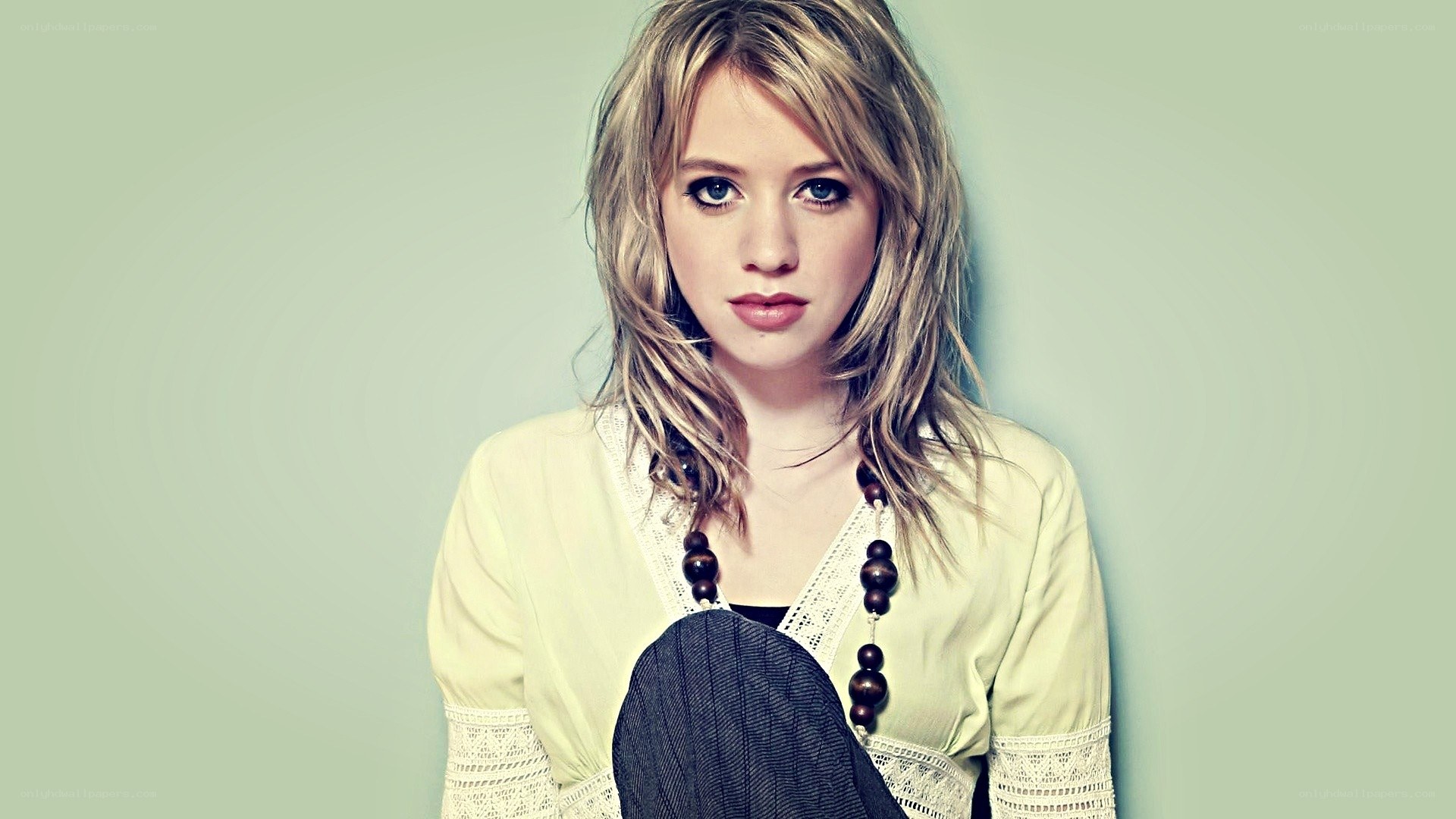 woman with blonde hair