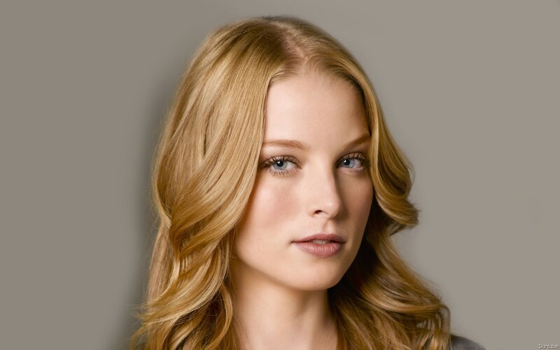 woman with blonde hair