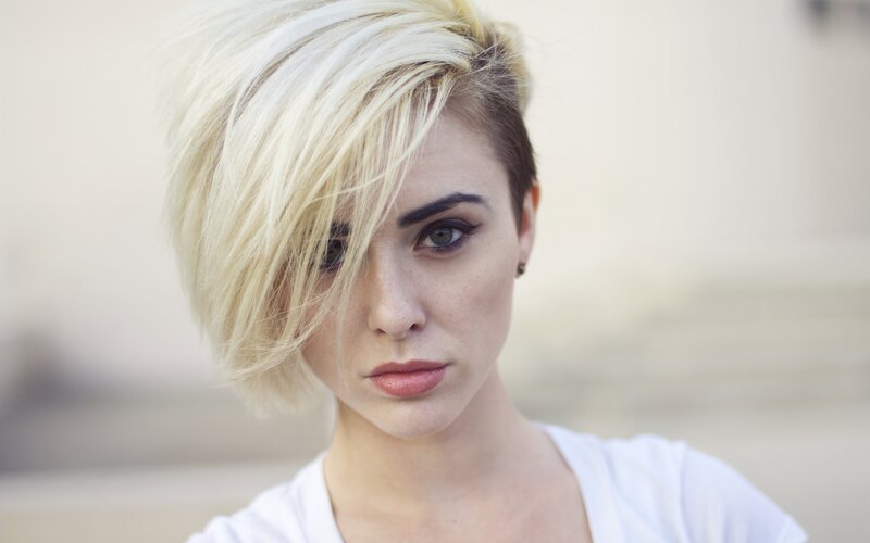 woman with blonde hair