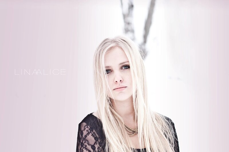 woman with blonde hair