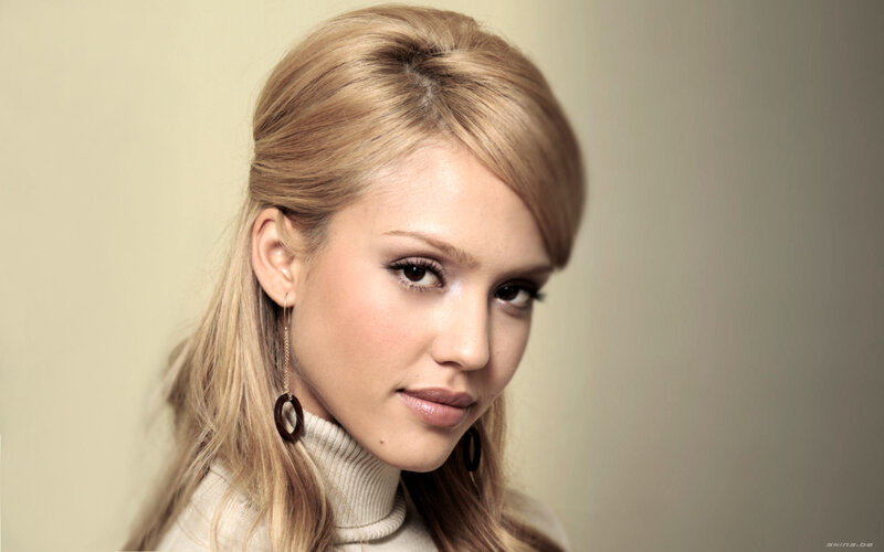 woman with blonde hair