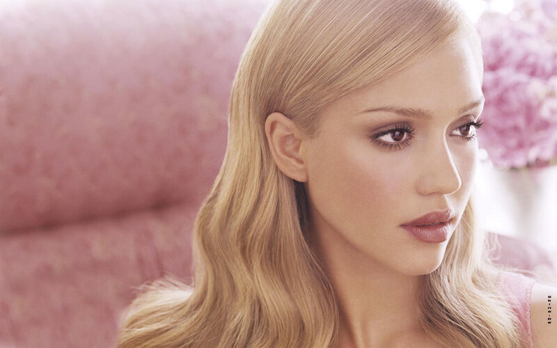 woman with blonde hair