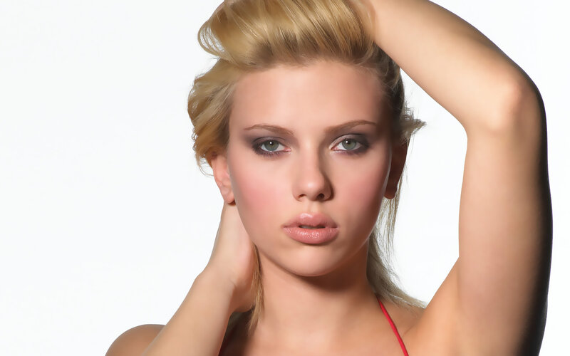 woman with blonde hair